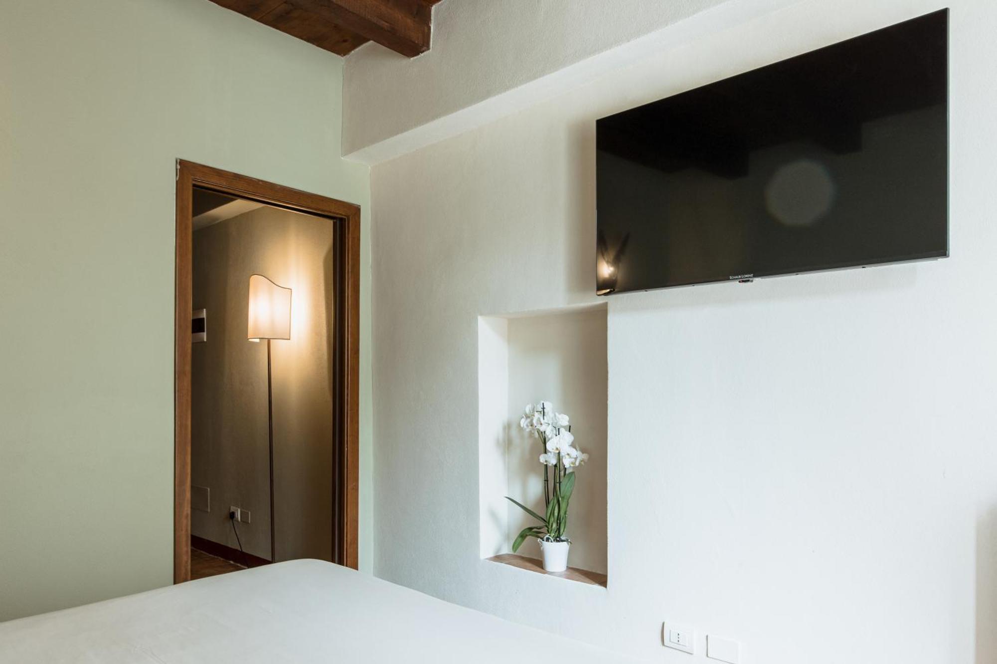 Osteria Luxury Apartments Peschiera del Garda Luaran gambar