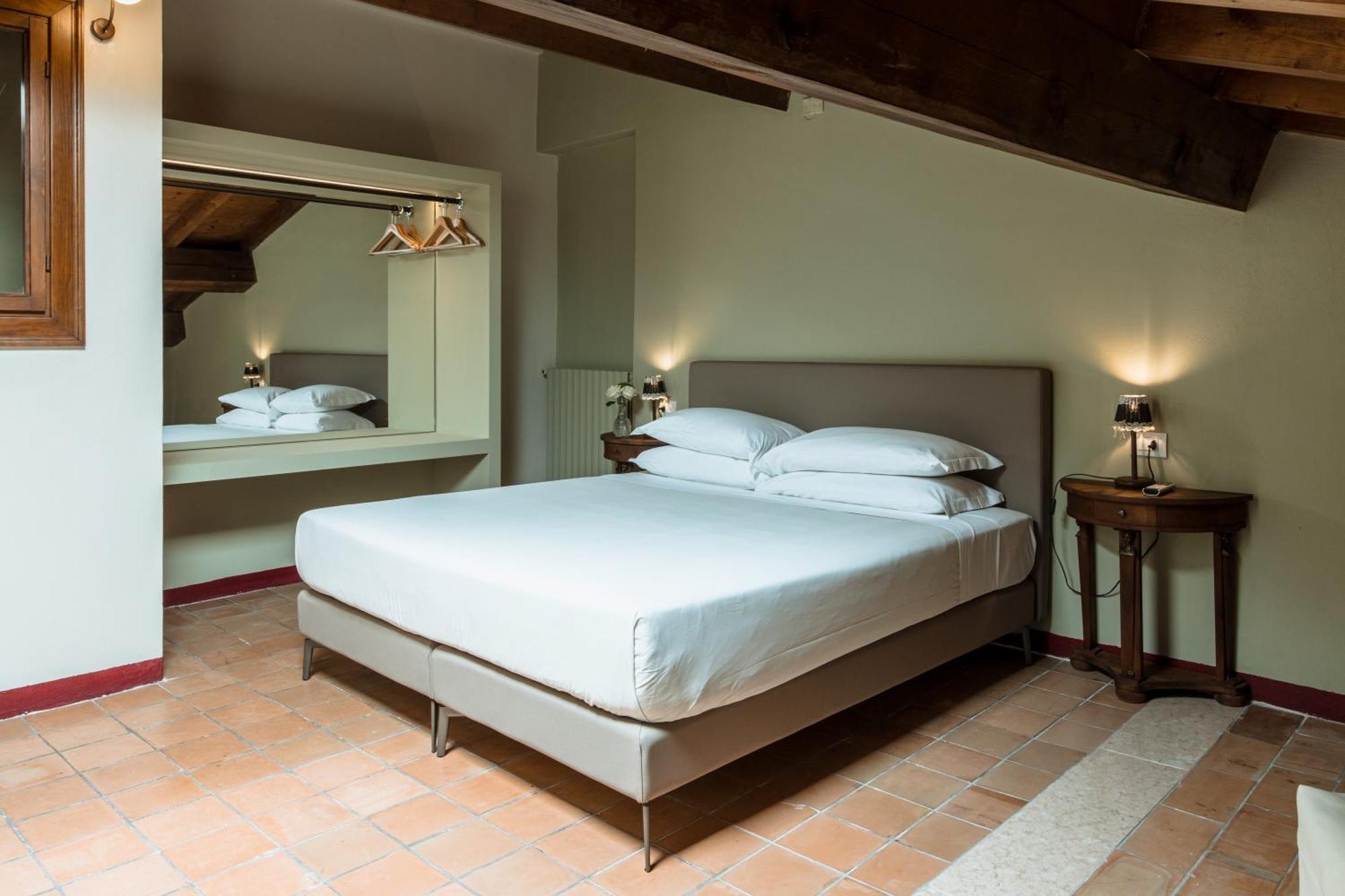 Osteria Luxury Apartments Peschiera del Garda Luaran gambar