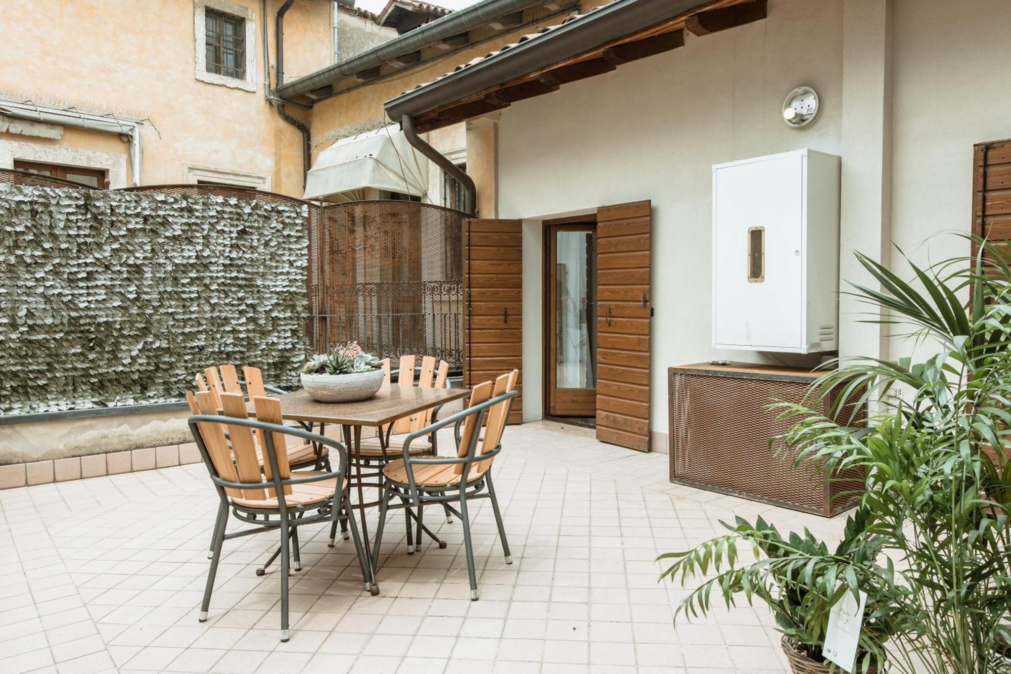 Osteria Luxury Apartments Peschiera del Garda Luaran gambar